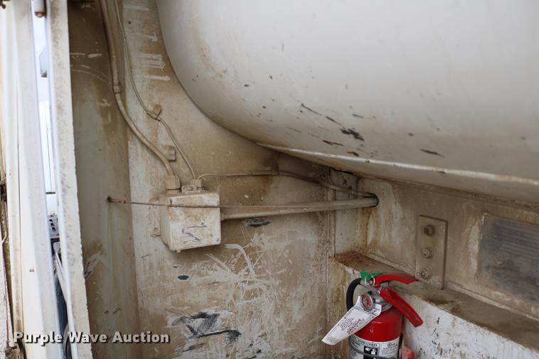 image for item DC7715 1995 GMC TopKick fuel truck