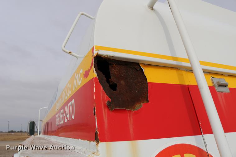 image for item DC7715 1995 GMC TopKick fuel truck