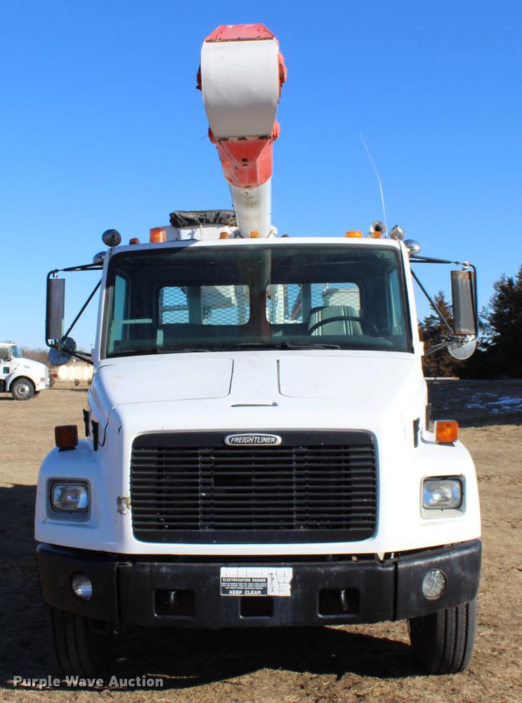 image for item DC7740 2000 Freightliner FL70 bucket truck