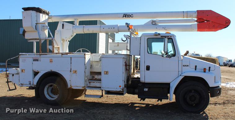 image for item DC7740 2000 Freightliner FL70 bucket truck