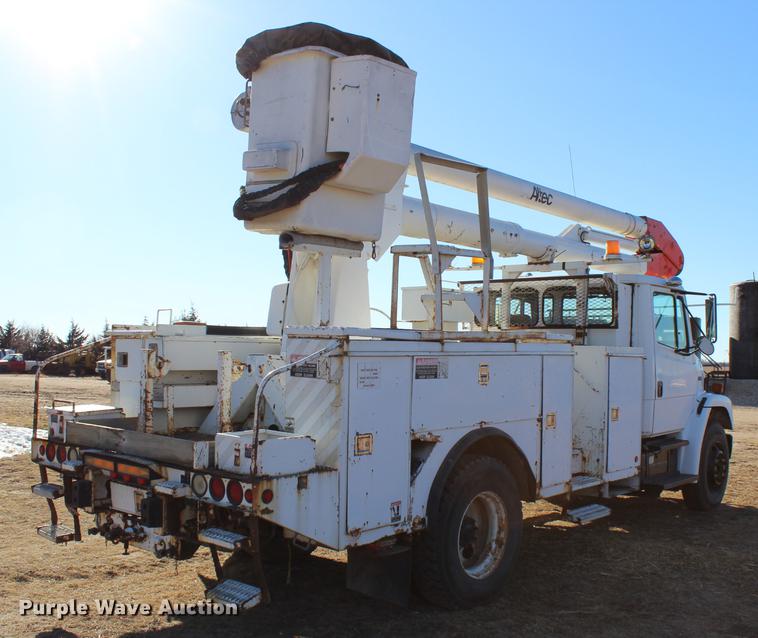 image for item DC7740 2000 Freightliner FL70 bucket truck