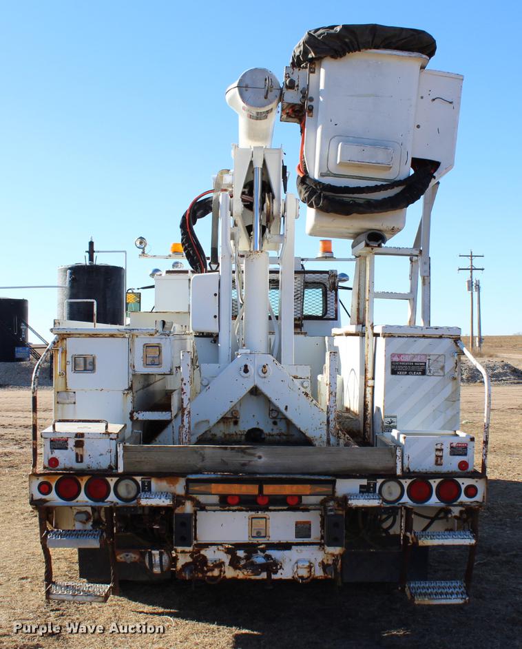 image for item DC7740 2000 Freightliner FL70 bucket truck