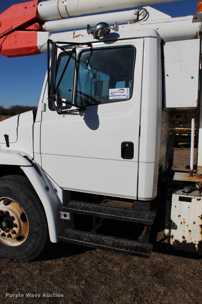 image for item DC7740 2000 Freightliner FL70 bucket truck
