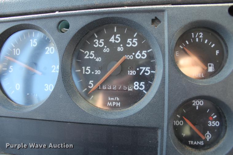 image for item DC7740 2000 Freightliner FL70 bucket truck