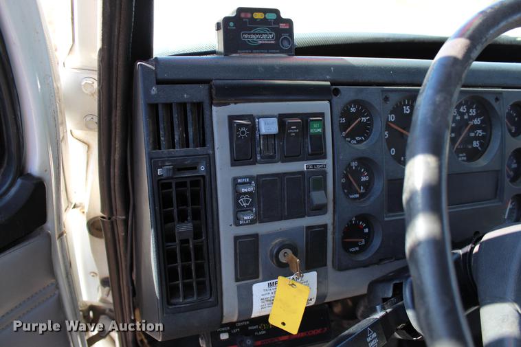 image for item DC7740 2000 Freightliner FL70 bucket truck