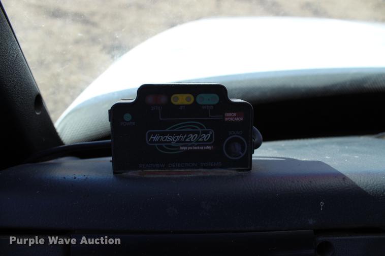 image for item DC7740 2000 Freightliner FL70 bucket truck