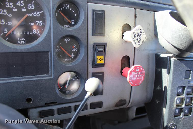 image for item DC7740 2000 Freightliner FL70 bucket truck