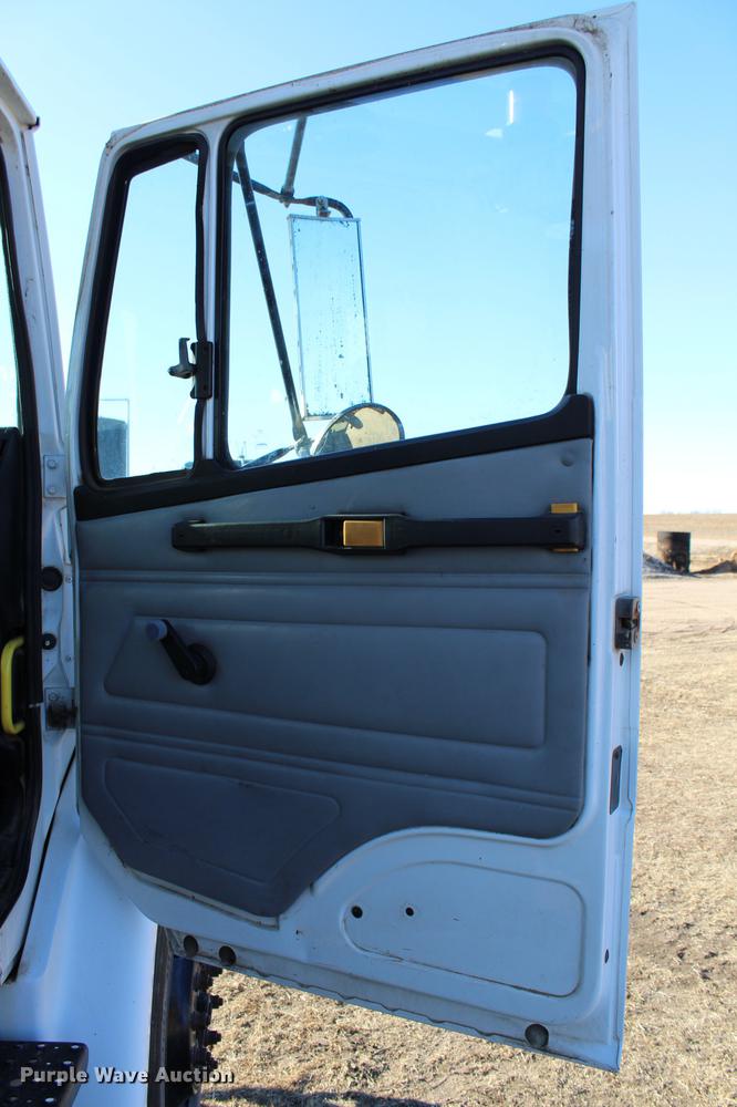 image for item DC7740 2000 Freightliner FL70 bucket truck