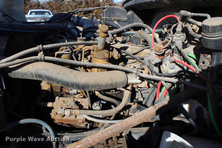 image for item DC7740 2000 Freightliner FL70 bucket truck