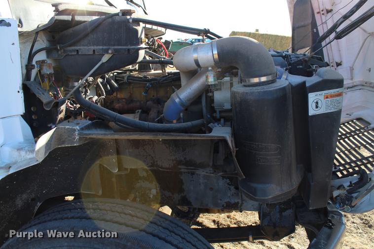 image for item DC7740 2000 Freightliner FL70 bucket truck