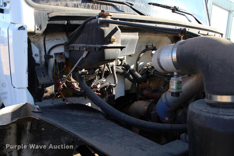 image for item DC7740 2000 Freightliner FL70 bucket truck