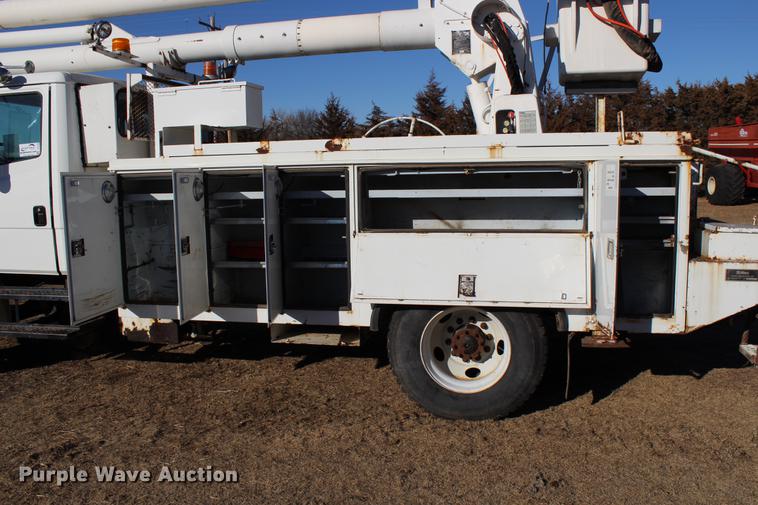 image for item DC7740 2000 Freightliner FL70 bucket truck