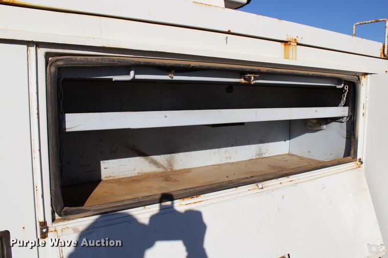 image for item DC7740 2000 Freightliner FL70 bucket truck