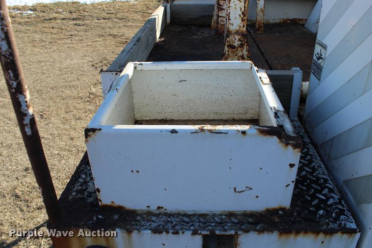 image for item DC7740 2000 Freightliner FL70 bucket truck