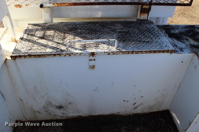 image for item DC7740 2000 Freightliner FL70 bucket truck