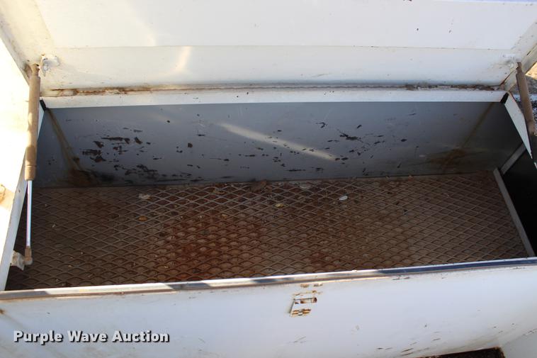 image for item DC7740 2000 Freightliner FL70 bucket truck