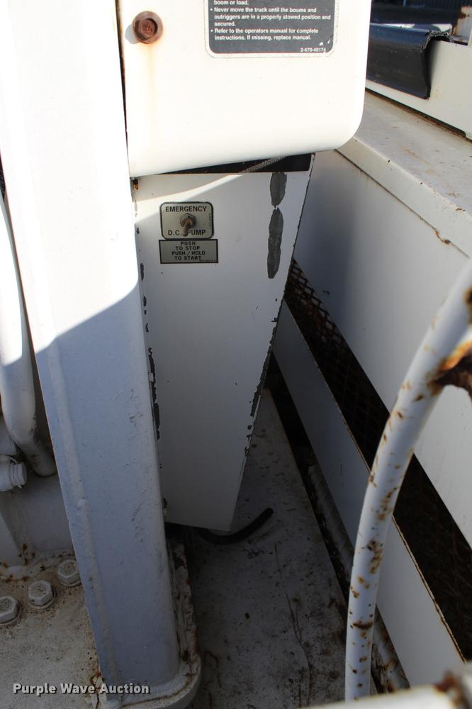 image for item DC7740 2000 Freightliner FL70 bucket truck