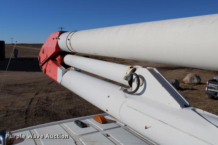 image for item DC7740 2000 Freightliner FL70 bucket truck