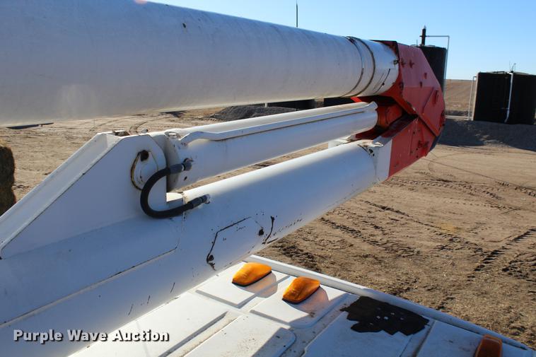 image for item DC7740 2000 Freightliner FL70 bucket truck