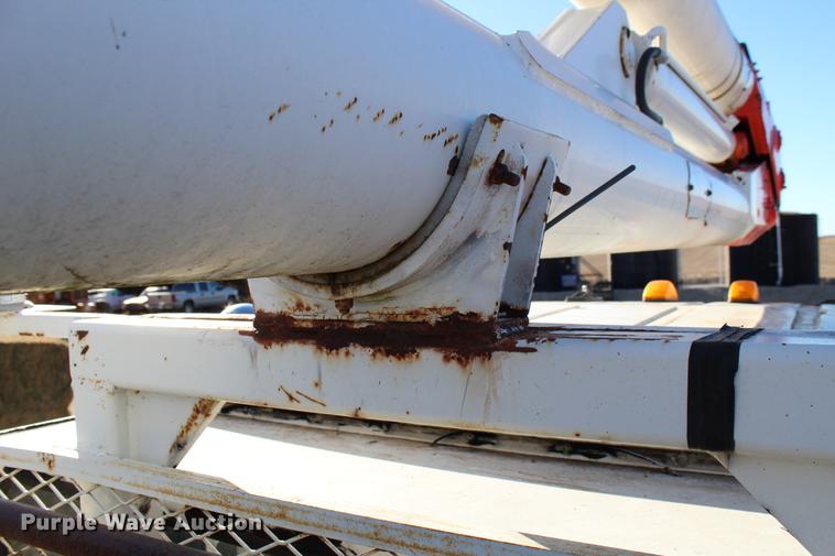 image for item DC7740 2000 Freightliner FL70 bucket truck