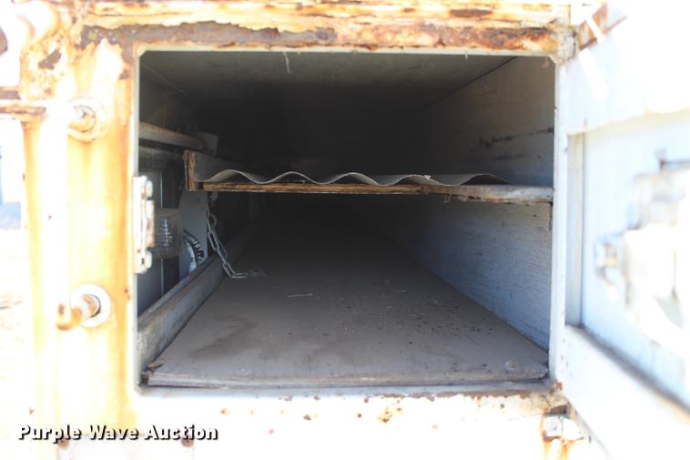 image for item DC7740 2000 Freightliner FL70 bucket truck