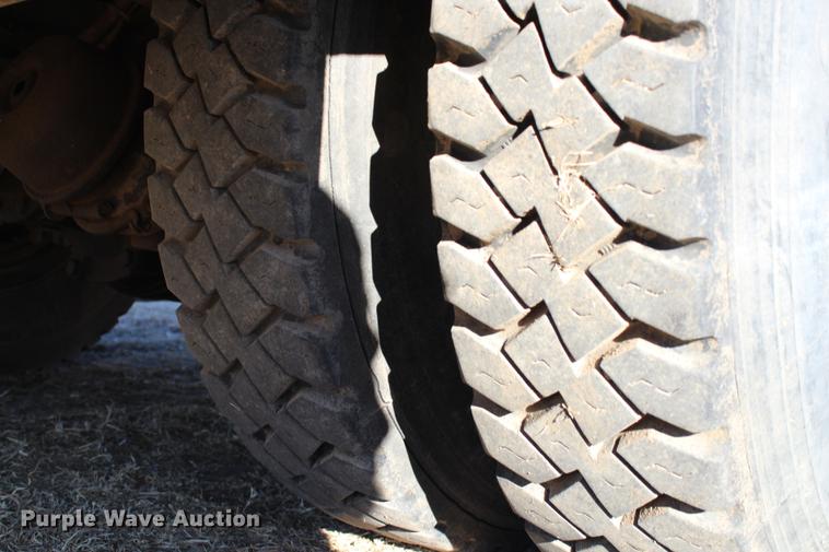 image for item DC7740 2000 Freightliner FL70 bucket truck