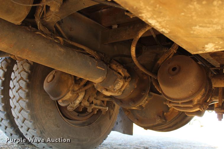 image for item DC7740 2000 Freightliner FL70 bucket truck