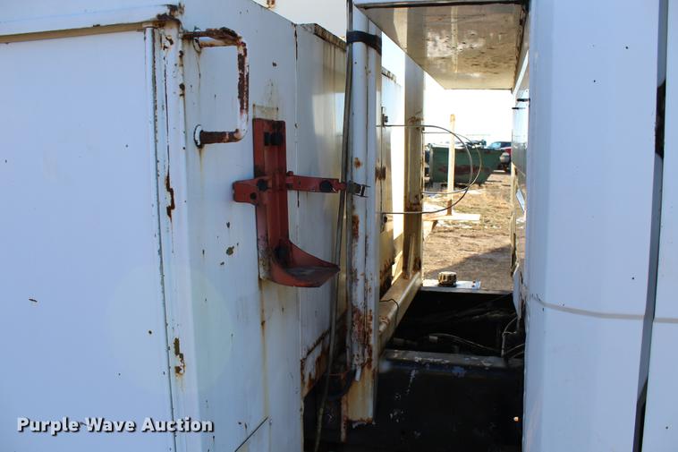 image for item DC7740 2000 Freightliner FL70 bucket truck