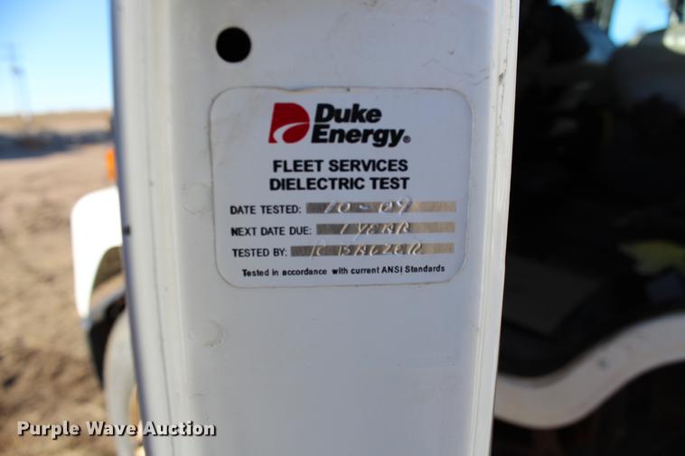 image for item DC7740 2000 Freightliner FL70 bucket truck