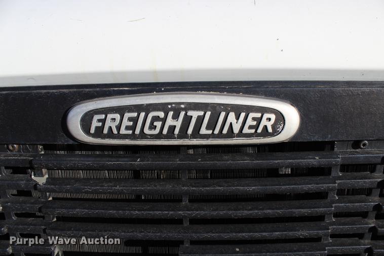 image for item DC7740 2000 Freightliner FL70 bucket truck