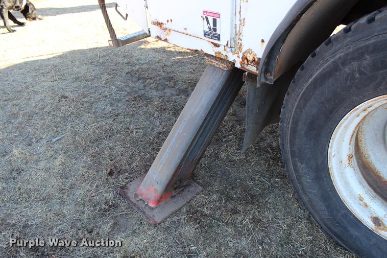 image for item DC7740 2000 Freightliner FL70 bucket truck