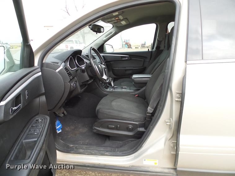 image for item DD1370 2011 Chevrolet Traverse LT SUV