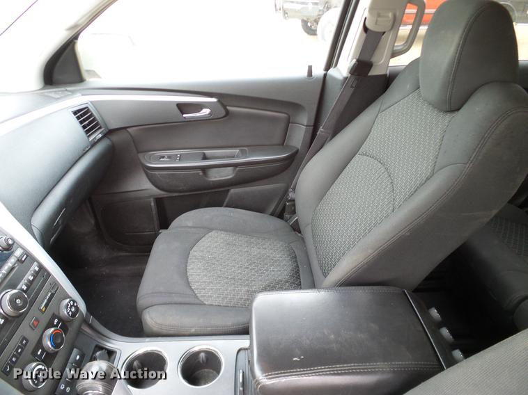 image for item DD1370 2011 Chevrolet Traverse LT SUV