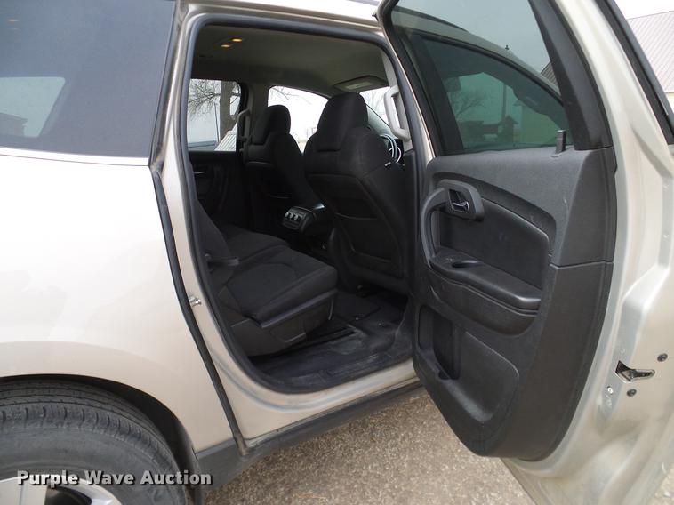 image for item DD1370 2011 Chevrolet Traverse LT SUV