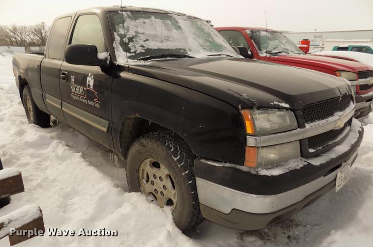 image for item DD2901 2003 Chevrolet Silverado 1500 Ext. Cab pickup truck