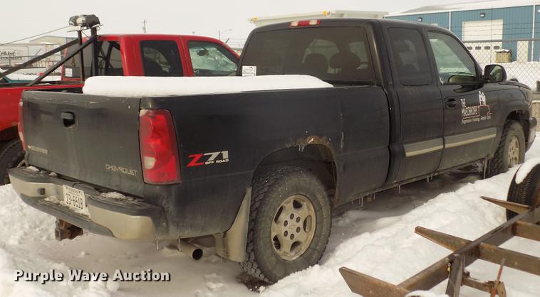 image for item DD2901 2003 Chevrolet Silverado 1500 Ext. Cab pickup truck