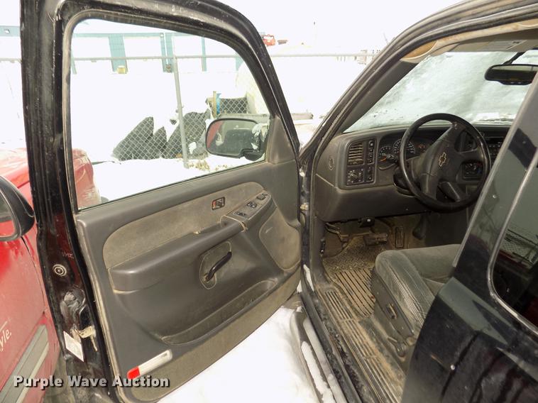 image for item DD2901 2003 Chevrolet Silverado 1500 Ext. Cab pickup truck