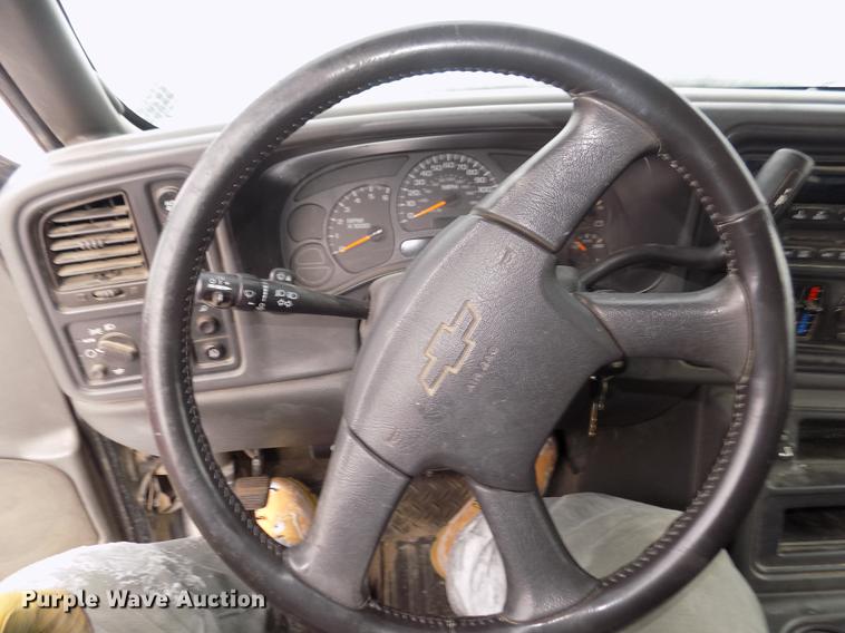 image for item DD2901 2003 Chevrolet Silverado 1500 Ext. Cab pickup truck