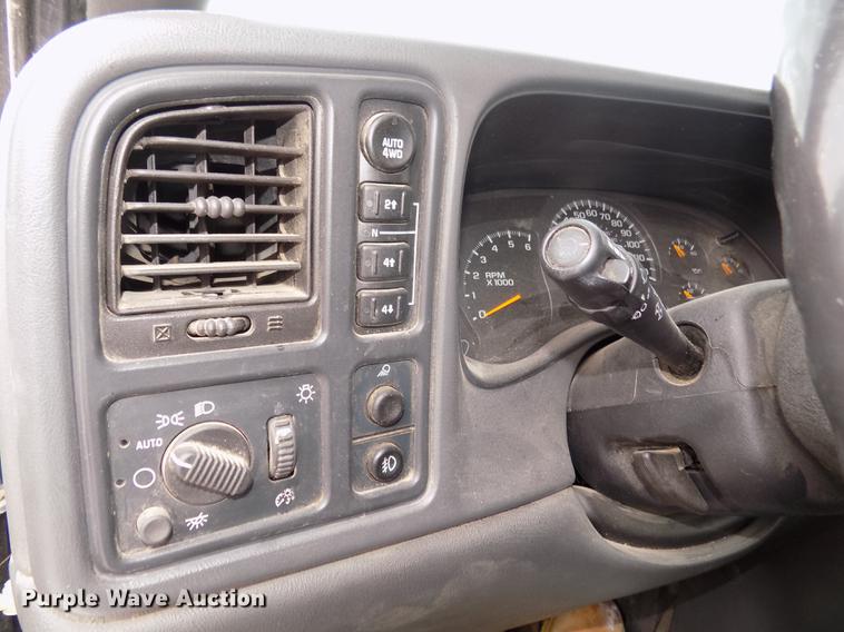 image for item DD2901 2003 Chevrolet Silverado 1500 Ext. Cab pickup truck