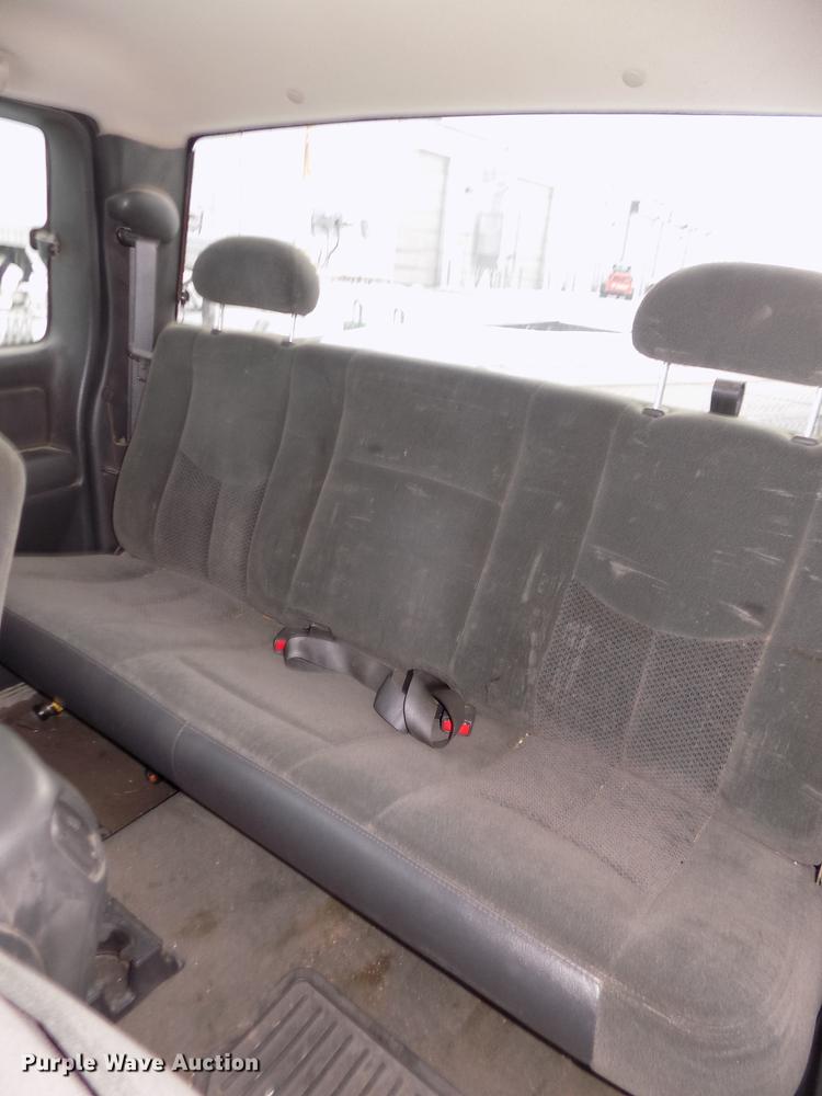 image for item DD2901 2003 Chevrolet Silverado 1500 Ext. Cab pickup truck