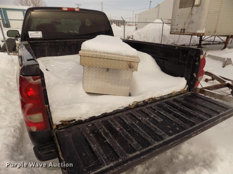 image for item DD2901 2003 Chevrolet Silverado 1500 Ext. Cab pickup truck