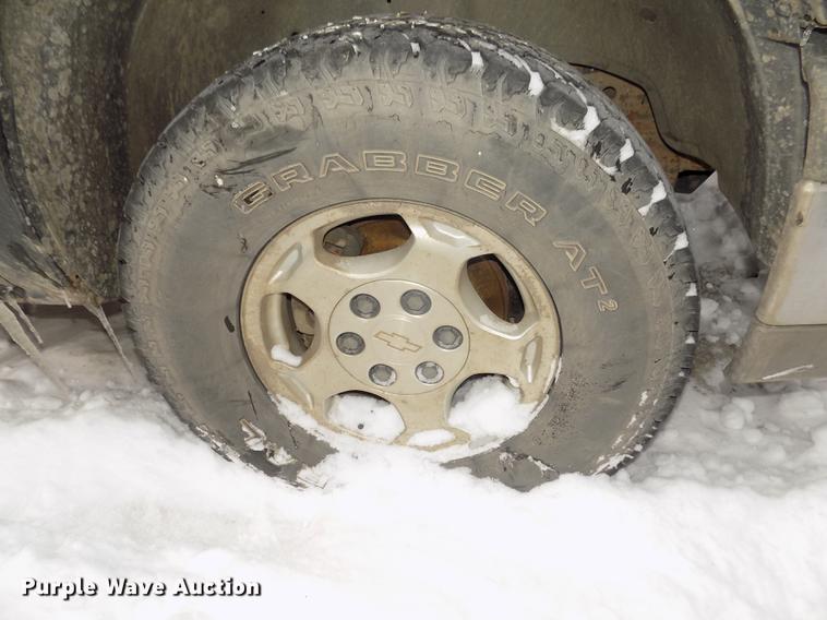 image for item DD2901 2003 Chevrolet Silverado 1500 Ext. Cab pickup truck