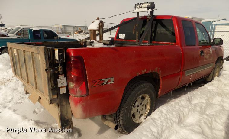 image for item DD2902 2003 Chevrolet Silverado 1500 Ext. Cab pickup truck