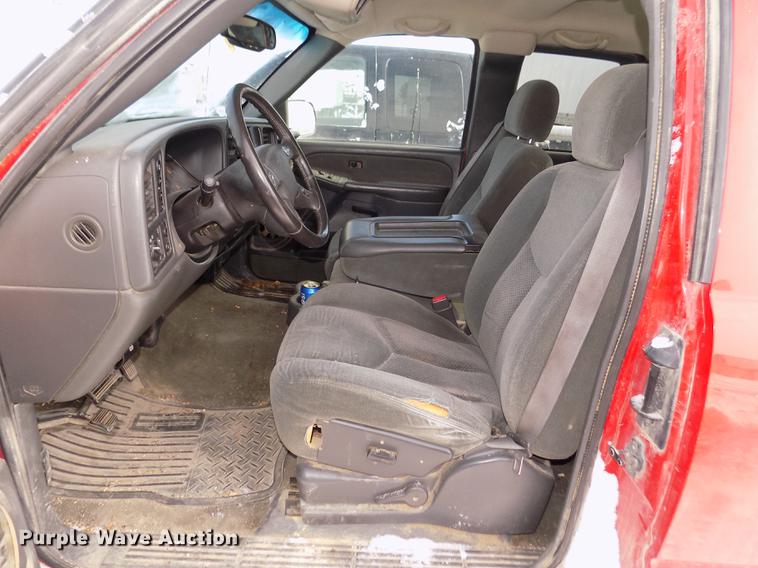 image for item DD2902 2003 Chevrolet Silverado 1500 Ext. Cab pickup truck