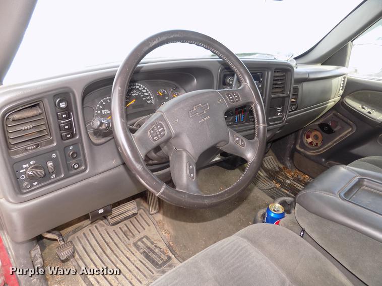 image for item DD2902 2003 Chevrolet Silverado 1500 Ext. Cab pickup truck