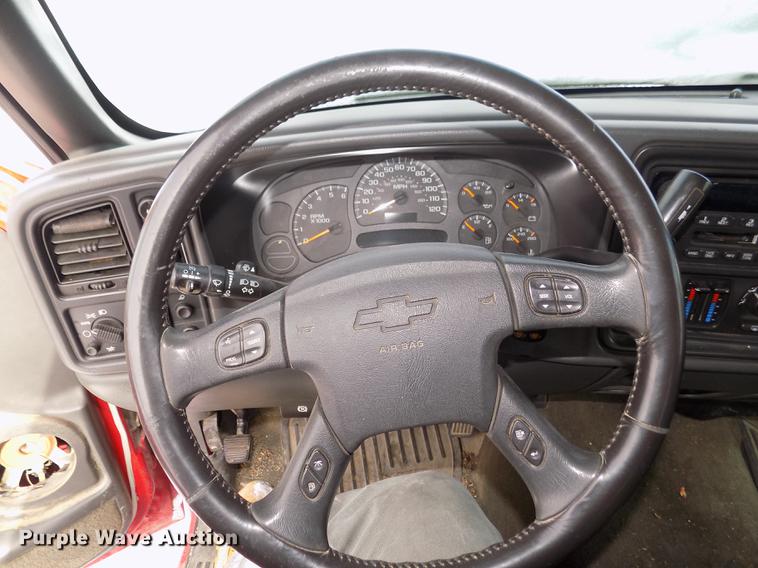 image for item DD2902 2003 Chevrolet Silverado 1500 Ext. Cab pickup truck