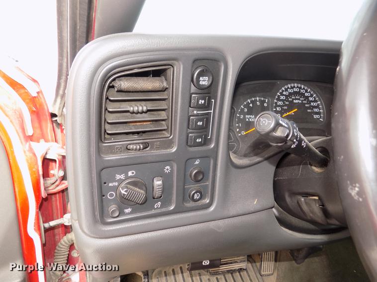 image for item DD2902 2003 Chevrolet Silverado 1500 Ext. Cab pickup truck