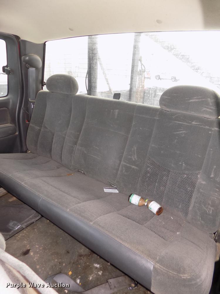 image for item DD2902 2003 Chevrolet Silverado 1500 Ext. Cab pickup truck