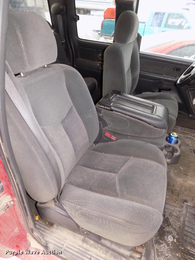 image for item DD2902 2003 Chevrolet Silverado 1500 Ext. Cab pickup truck