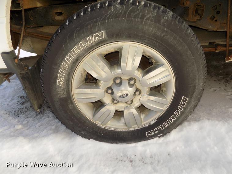 image for item DD2903 2011 Ford F150 XLT SuperCab pickup truck